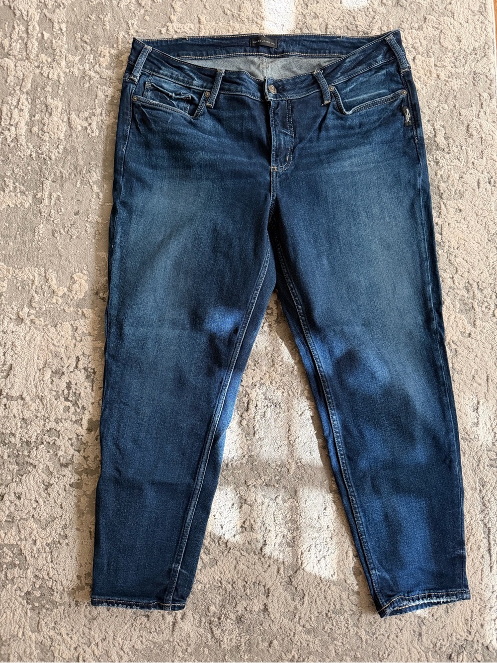 Silver Jeans Elyse Skinny Crop Jeans Size 16/26 Dark Wash